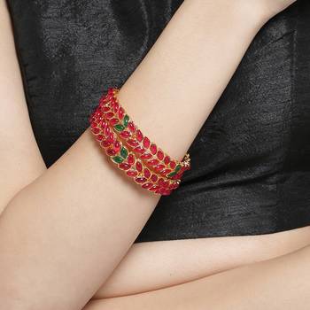 Sukkhi Sparkling Kempu Stone Gold Plated Bangle Set of 2 for Women 2