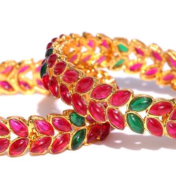 Sukkhi Sparkling Kempu Stone Gold Plated Bangle Set of 2 for Women 4