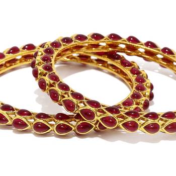 Sukkhi Bewitching Kempu Stone Gold Plated Bangle Set of 2 for Women 4