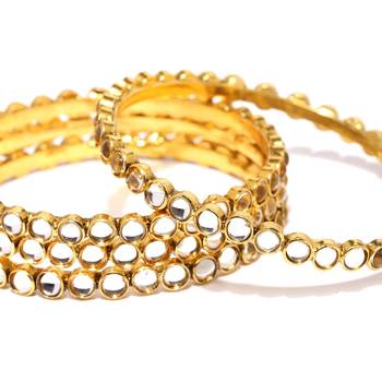 Sukkhi Delightly Gold Plated Kundan Bangle Set of 4 for Women 4