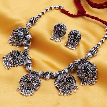 Sukkhi Dazzling Oxidised Necklace Set for Women 4