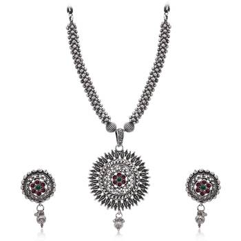 Sukkhi Classy Oxidised Necklace Set for Women 1