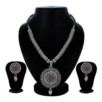 Sukkhi Classy Oxidised Necklace Set for Women 5