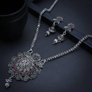 Sukkhi Graceful Oxidised Ganesha Necklace Set for Women 2