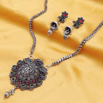Sukkhi Graceful Oxidised Ganesha Necklace Set for Women 4