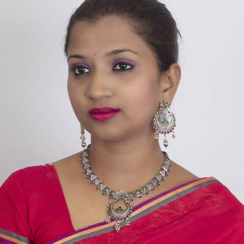 Sukkhi Ravishing Oxidised Choker Necklace Set for Women 3