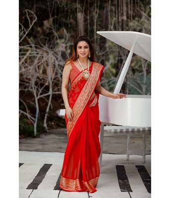 Shraddha Arya Designer Red woven art silk saree with blouse 3