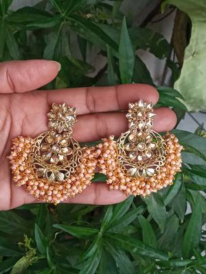 Gold earrings 1