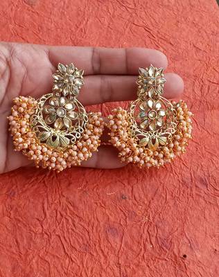 Gold earrings 3