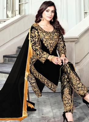 Black Embroidered Pakistani Pant Suit 2