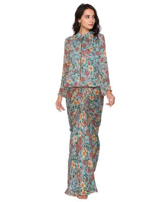 Green Printed Drape Skirt Paired With Printed Zipper Jacket 1