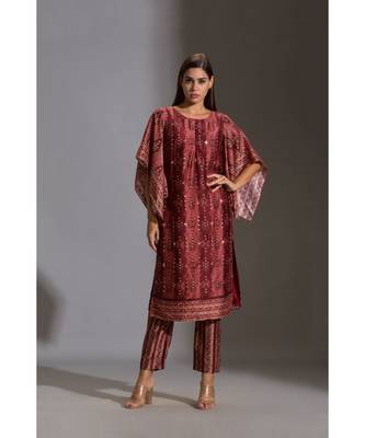 Kurta With Side Slit And Bell Sleeves Paired With Printed Pants 1
