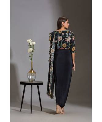 Black Drape Embroidered Saree  Set 5