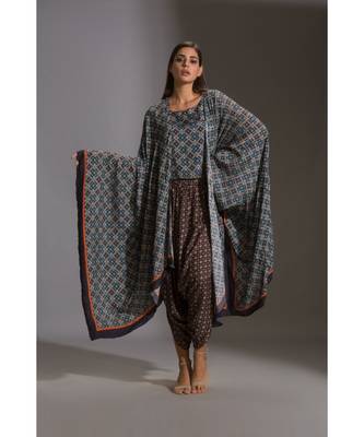 Crop Top Paired With Dhoti Pants And Cape 1