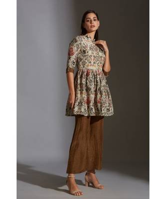 Peplum Printed Top Paired With Printed Pants 4