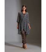 Printed Rushed Top Paired With Narrow Bottom Pants And Printed Chiffon Jacket