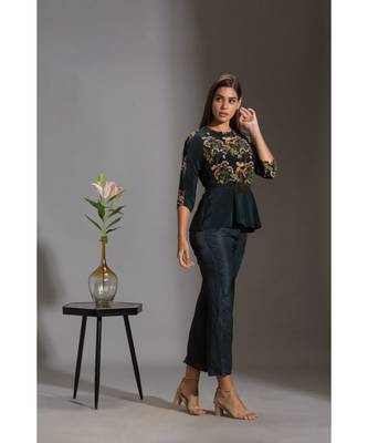 Printed Sequence Peplum Top Paired With Pants 3