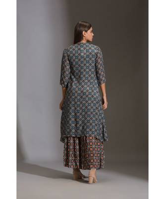 Printed Crop Top With Tassel Detail Paird With Printed Sharara And Jacket 4