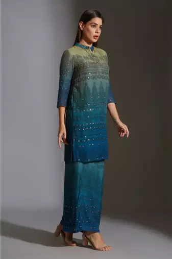 Printed Kurta With Side Slits And Printed Pants With Mirror Work Embroidery