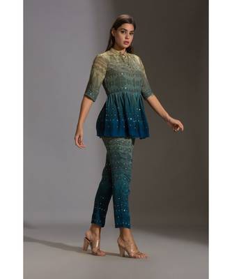 Peplum Printed Top Paired With Printed Pants 3