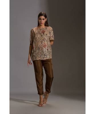 Prired One Shoulder Top Paired With Printed Pants 3