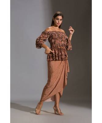 Rushed Offshoulder Top Paired With Printed Dhoti Skirt 4