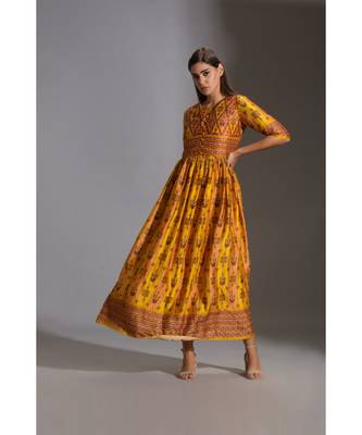 Printed Dress Paired With Sleeveless Jacket 3