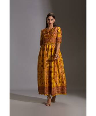 Printed Dress Paired With Sleeveless Jacket 4