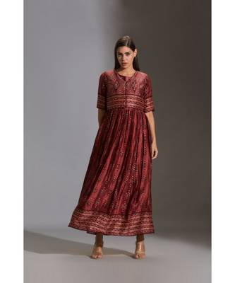 Printed Dress Paired With Sleeveless Jacket 1