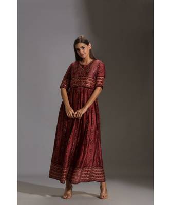 Printed Dress Paired With Sleeveless Jacket 2