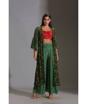 Crop Top Paired With Printed Pants And Panel Jacket 3