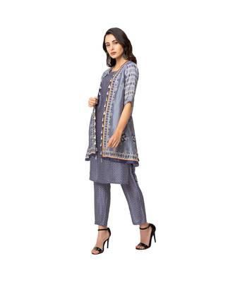 Printed Kurta And Pants With Embroidered Jacket 3