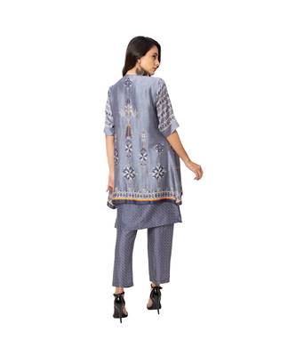 Printed Kurta And Pants With Embroidered Jacket 5