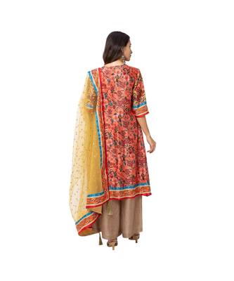 Front Pleated Kurta With Flare Is Paired With Flared Pants And Net Dupatta 5