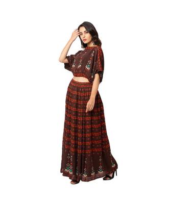 Flared Printed Skirt Is Paired With Rushed Crop Top 3