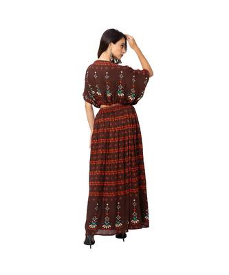 Flared Printed Skirt Is Paired With Rushed Crop Top 5