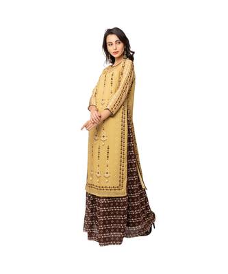 Printed Kurta With Side Slits Paired With Palazzo 3