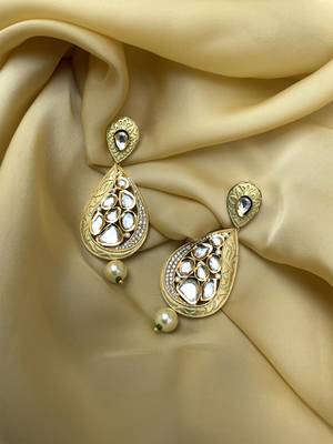 Antique Gold Plated Pearl Drop Kundan Earrings 1