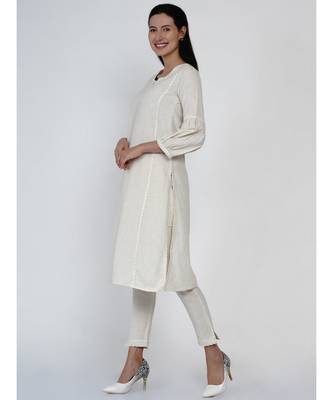 women off white cotton flex kurta with gathered sleeves and lace work 4