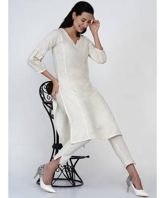 women off white cotton flex kurta with gathered sleeves and lace work 6