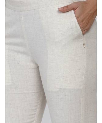 women off white cotton pant with lace work at hem 7