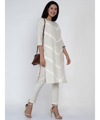 women set of off white cotton flex lace work a line kurta with co-ordinated flex pants 6