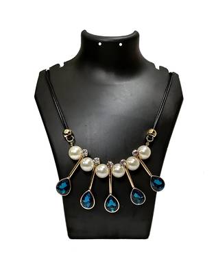Blue necklaces 1