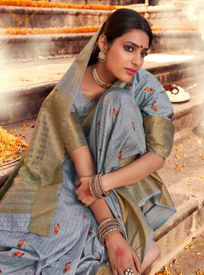 Grey woven chanderi silk saree with blouse 3