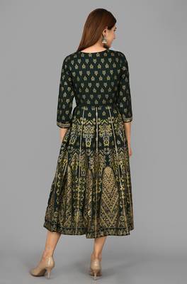 KAAJH Green Gold Printed Rayon Anarkali Kurta 2