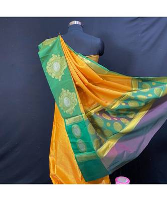 Kora Tanchui Zari Border Parrot Green With Contrast Blose 2