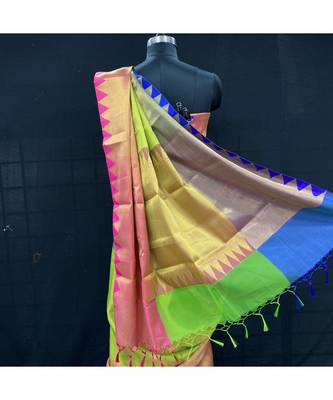 3D Tissue Banarasi Saree With Contrast Heavy Golden Blouse 3