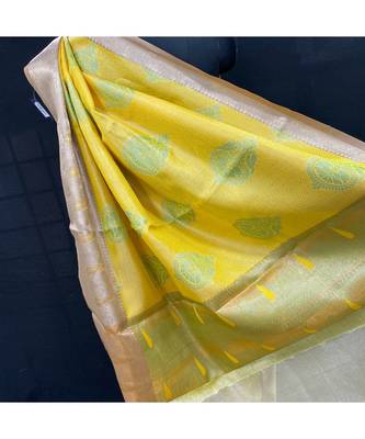 Yellow Tanchui Buta Saree Creanm Blouse 3