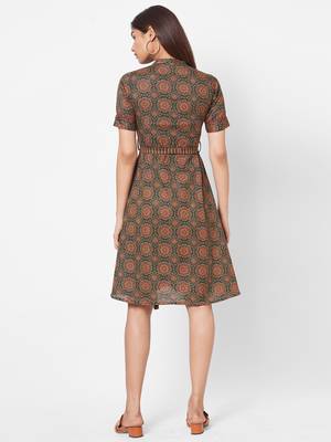 Printed cotton dress with stripes belt 4