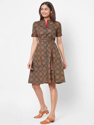 Printed cotton dress with stripes belt 5